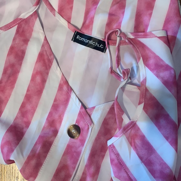 Pink striped shirt with adjustable strapes - Picture 3 of 6